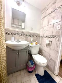 The Marlyn Monroe up to 4 persons studio in heart of downtown Montreal near subway - 3