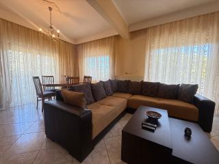 Almond House - 6