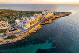 2 Bedroom Apartment 50m from the sea - 5