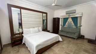 The Moon Palace - 7