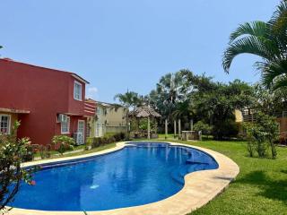 Casa en condominio privado con alberca - 7