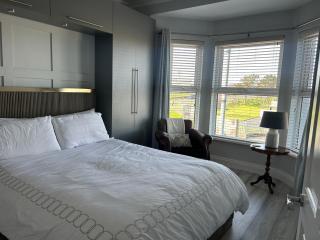 Relaxed stay central to beaches, bikes, golf & fun - 5