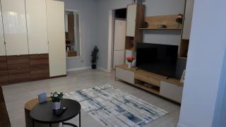 Serena's Apartment - 6