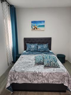 Serene 2-bedroom, close to Flic en Flac Beach - 2