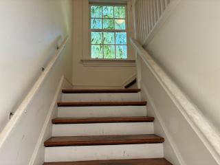 Spacious Airport Room - Free Parking - 10 Min from Terminal - 3