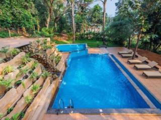 Nirvana Hill Resort-Family Home - 9
