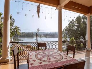 Nirvana Hill Resort-Family Home - 6