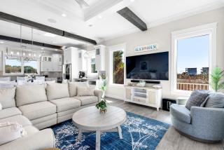 Stunning custom coastal hideaway with private pool - 3