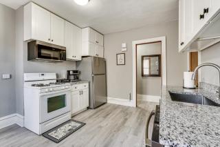 Explore Minneapolis! Pet-Friendly Home w/ Sunroom - 8