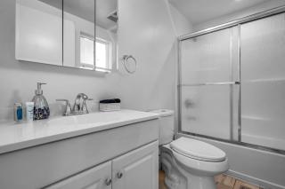 Luxury 1-Bedroom Loft Balcony Free Parking Hollywood Sign View - 3