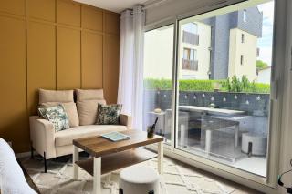 La Petite Oasis - pour 2pers - 2km du Centre Juno Beach et plage du Débarquement - 10min à pieds du centre ville & de la plage - balcon - exposition sud - stationnement & wifi gratuits - 9