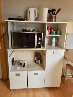 Small student-style studio - 4