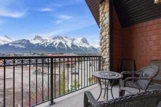 Penthouse with Waterpark Sleeps 8 Spacious Views - 5
