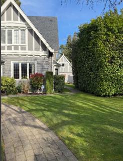 Quiet 3BR Kerrisdale Home Near UBC & DT - 9