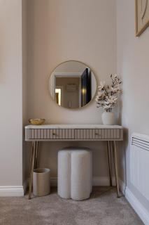 Noah Heights – Cardiff Luxe Living - Free parking - 2
