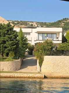 OlivaBeachHouse - Direct Waterfront & Mooring - 2