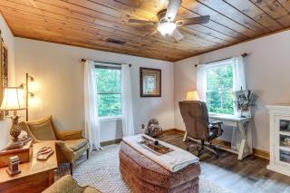 Community Perks Mtn-View Ellijay Cabin with Hot Tub - 1