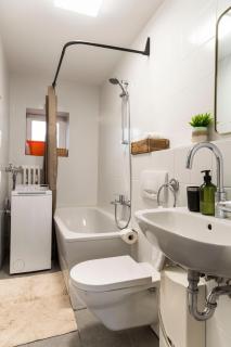 2 BDR New Home Office up to 4 ppl, Near Siemens, Fast Wifi, Free Parking - 5