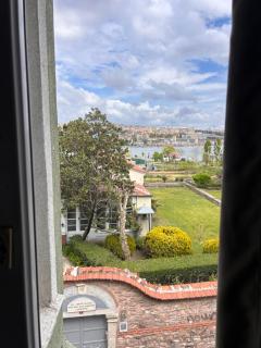 i1 Studios - Stunning Seaview, by the Tram, Jacuzzi - 0