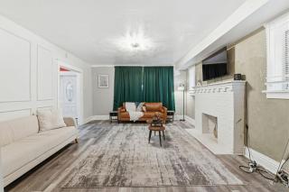 Charming 3BR Family Home Near Downtown STL - 2