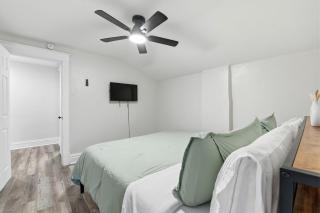 Charming 3BR Family Home Near Downtown STL - 5