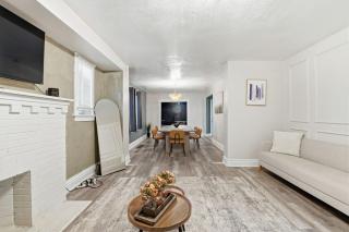 Charming 3BR Family Home Near Downtown STL - 1