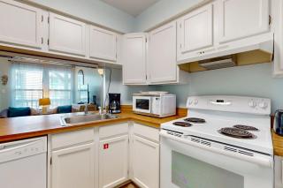 Sea Breeze 206 - The Lucky Pelican - 1