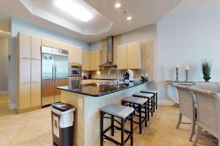 Brilliant water view condo with multiple pools lazy river & internet - 2