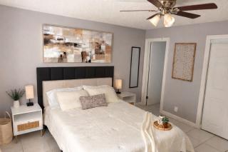 Charming Modern Valrico Getaway - Pets Welcome - 8