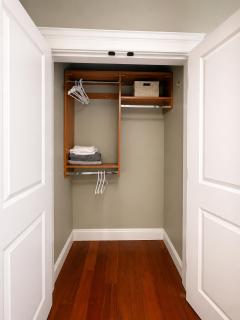 Cozy 1BR in Vancouver Westside Quiet & Central - 7