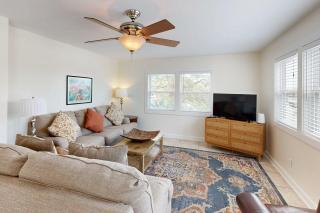 Dog-friendly bay-view home with central AC - snowbirds welcome - 7