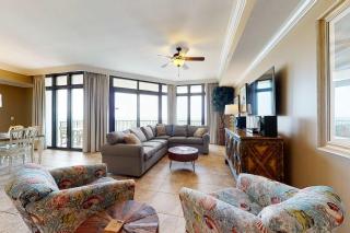 Spacious condo with pool hot tub tennis courts & sauna - 7