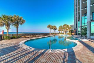 Spacious condo with pool hot tub tennis courts & sauna - 8