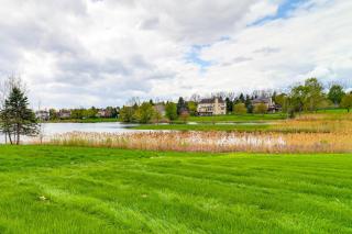 5 Mi to U of M! Bright Family Getaway w/ Patio - 9