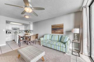 Gulf front condo with great views shared pools & beach access - 4