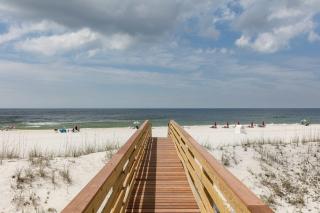 Luxury Gulf-front home w private splash pool & direct beach access - 8