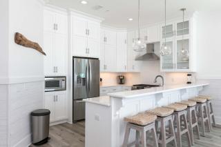Luxury Gulf-front home w private splash pool & direct beach access - 5
