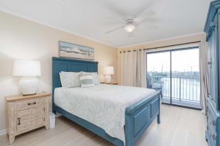 Coastal condo with special fall & winter rates - 3