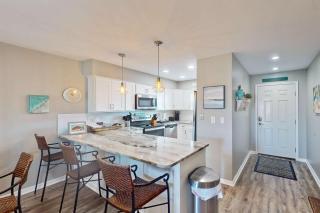 Updated condo with Gulf & river views & pool - across from beach & near dining - 3