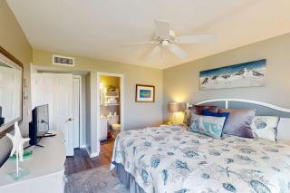 Updated condo with Gulf & river views & pool - across from beach & near dining - 1