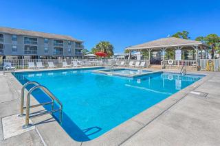 Snowbird-Friendly Condo with Private Balcony Gas Grill Jetted Tub Shared Pool - 9
