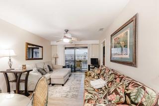 Snowbird-Friendly Condo with Private Balcony Gas Grill Jetted Tub Shared Pool - 8