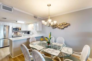 Beachfront Gem - 3 bedroom townhome with waterfront deck - 4