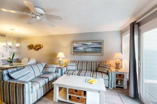 Beachfront Gem - 3 bedroom townhome with waterfront deck - 5