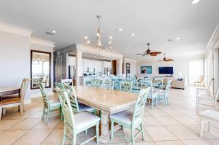 Spacious beachfront wedding-friendly home with multiple decks & shared pool - 4