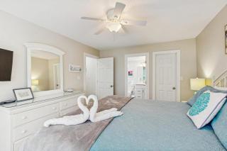Sea Colony -- 52006 Canal Ct - 2