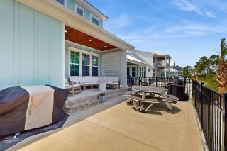Modern beach house with porches private washer and dryer- walk to the beach - 8