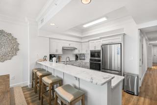 Gulf front condo with pool beach access and wrap around balcony - 3