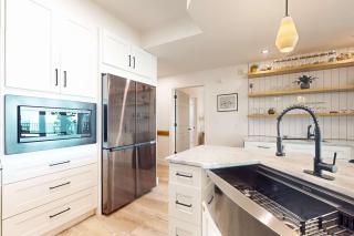 Gulf front condo with direct beach access resort amenities private W&D WiFi - 1