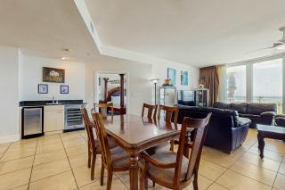 Beachview condo with lazy river marina multiple pools and internet - 3